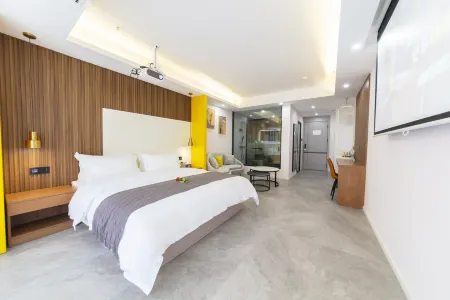 Lushui Rundong Hotel Отели рядом с достопримечательностью «Liuku»