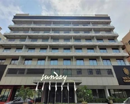 サンデー ラグジュアリー ダウンタウン アドリヤ フォーマリー ジュエル ホテル マナーマのホテル