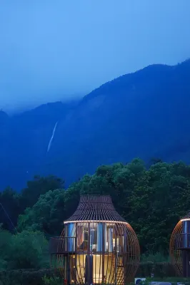 廬山露雲娜美時光營地 秀峰附近的飯店