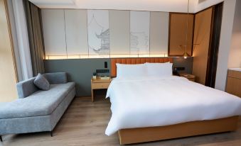 Xinhai International Hotel (Tianshui South Station Shengda Plaza Branch)