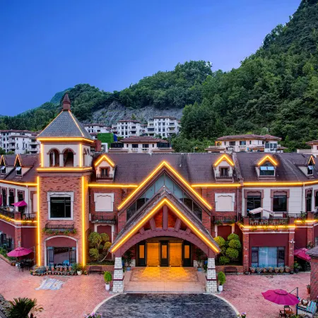 Liupanshui Pushan Fang Hotel (Normal College Meihua Mountain Scenic Area)