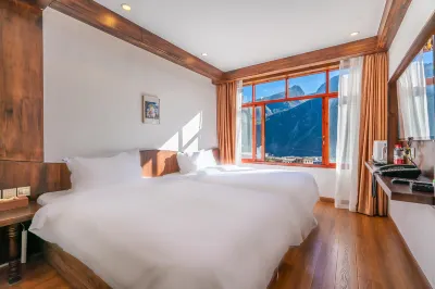 Daocheng Yading Sangjie Linka Luxury Homestay Các khách sạn gần Langjiling Temple of Gongga