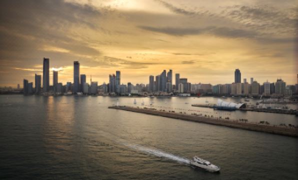 Grand Madison (Qingdao Wusi Square Sea View)