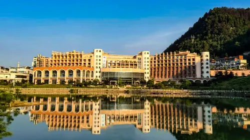 Island International Hotel