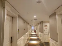 Jinghai Grand Hotel (Chongyang Qianjin Road)