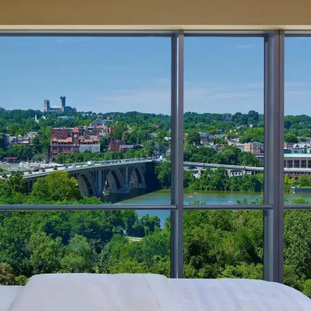 Le Méridien Arlington Отели рядом с достопримечательностью «Арлингтон-хаус»