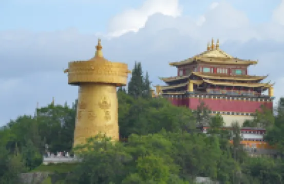 Online谷岩｜松贊影·藏式智能客控漫氧美宿（獨克宗古城店）