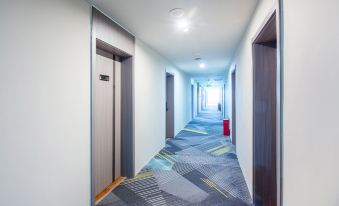 Haoyue Business Hotel(Shijiazhuang Tianshanhai World White Buddha Passenger Transport Terminal)