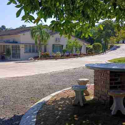 Cofyhill Retreat Hotel Exterior