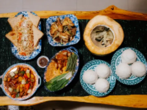 Ilocos Urban Wave Resort Hotel ラワグのホテル