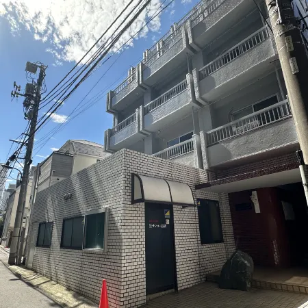 Nestay apartment Tokyo kagurazaka Отели рядом с достопримечательностью «Квартал Кагурадзака»