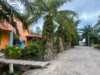 Capital O 91206 Homestay Pelangi Ban Pecah (Muslim Only)