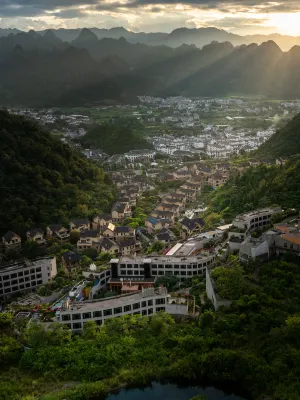 Fenglin Yueshan Hotel Hotels near Xinpingtian Railway Station