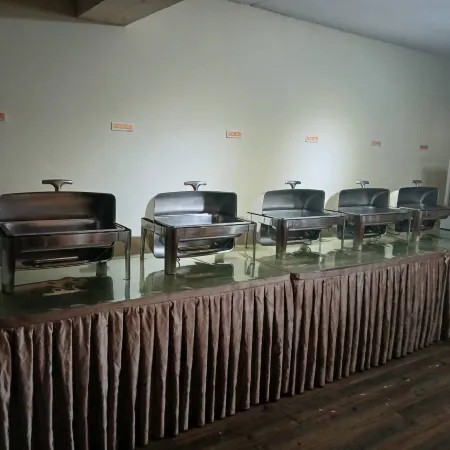 823Tourist Hotel