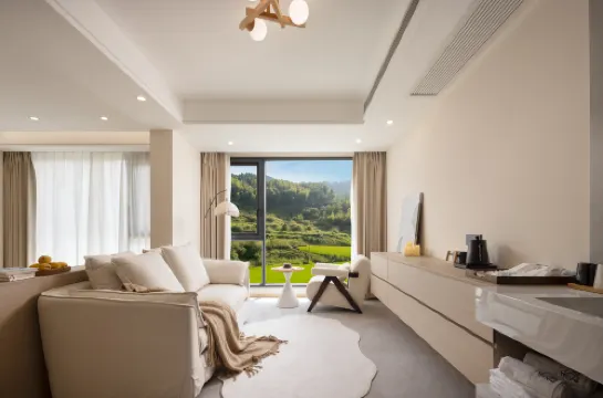 Hefengsu · Coffee · Garden Pool Designer Boutique Stay (Huangling Resort Scenic Area)