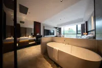 Giorgio Morandi Hotel (Yimeng Mountain Mengtong Wonderland Resort Branch) - balcony