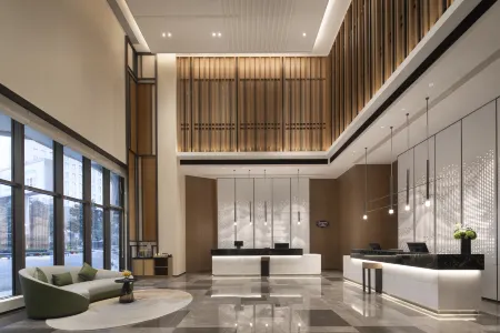 Hampton by Hilton Guiyang Nanming Xingye Отели рядом с достопримечательностью «Guizhou Police College»