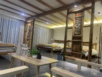 Zhenfu Courtyard Pool Vacation Beauty Hotels near Shangri-La Tiger Leaping Gorge