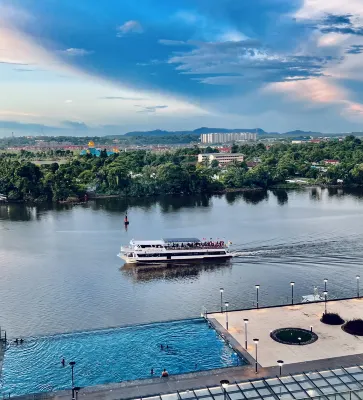 LoFF Suite River View 2 Bedroom at Riverine Diamond Resort Hotels in 