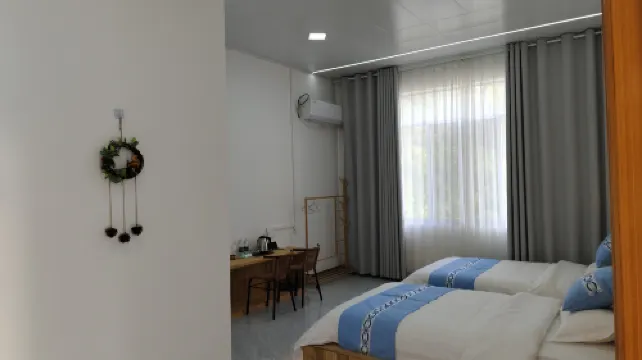 Dalongshu Farm Stay