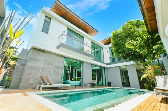 117 Teak 5 Bed Luxurious Pool Villa, Bangtao Beach