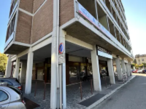 Alle Porte Del Centro - Guest House - Reggio Emilia - Ingresso Centro Storico - Parcheggio Gratuito 瑞吉歐.艾米里亞酒店