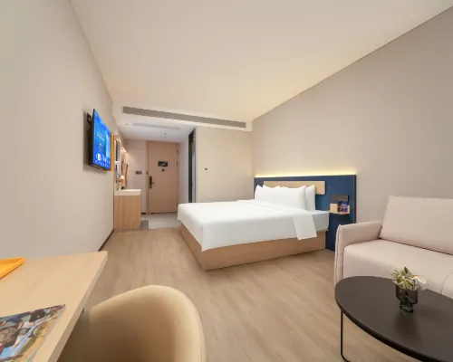 7 Choice Hotel (Jinan Linkong Subway Station Yaoqiang International Airport) Hotels in Jinan