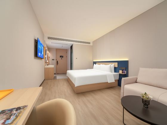7 Choice Hotel (Jinan Linkong Subway Station Yaoqiang International Airport)