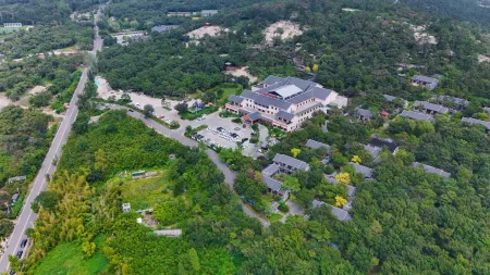 Mengshan Kanggu Hot Spring Hotel