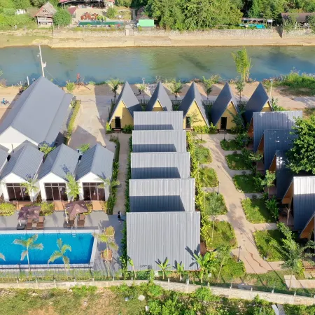 Nature Resort Vangvieng Отели рядом с достопримечательностью «Храм Kang»