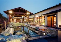 Nanki Shirahama Tore Tore Village