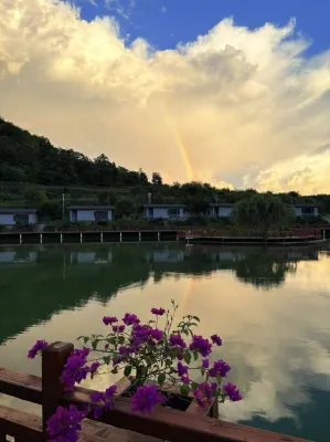Xiushui. Qingliangyuan Hotel