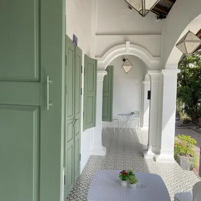 La Petite Maison Luang Prabang Hotels near Luang Prabang morning market