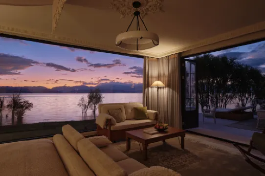 在海一方Azure Shore|180°環幕日出海景·設計師美學隱逸度假飯店