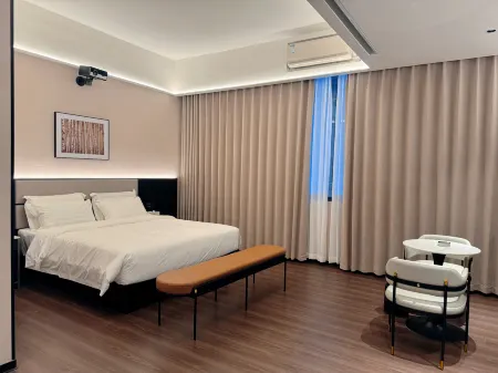 Longlin Xiangrui Hotel