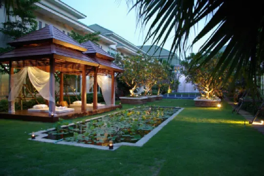 พาเล็ตต์ กรุงเทพฯ เนเชอรัล รีสอร์ท แอนด์ สปา โรงแรมใกล้Phattanakan Life Complex