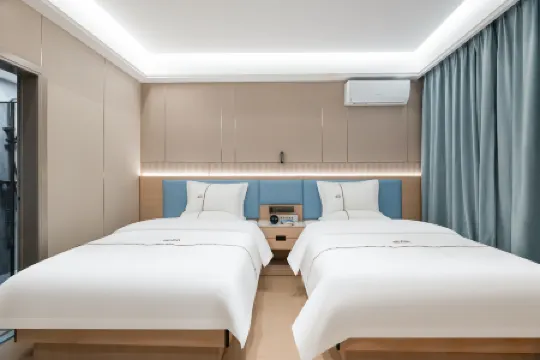 Jinyunge Hotel (Zhaoxing Congjiang High-Speed Railway Station)