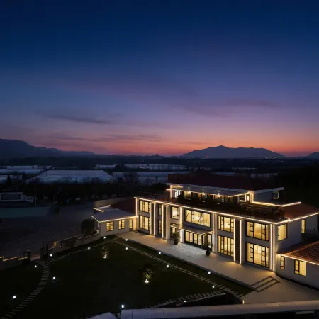 Serene, a place of enjoying the wild in the courtyard for a vacation