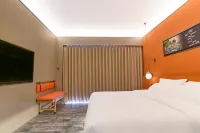 淺山江景扶風機車溫泉酒店 - 新