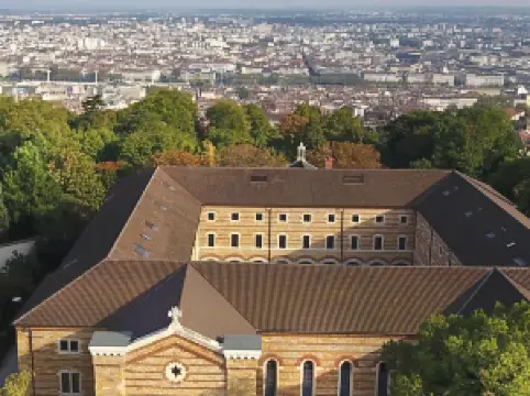 Top 10 4-Star Select Hotels in Lyon