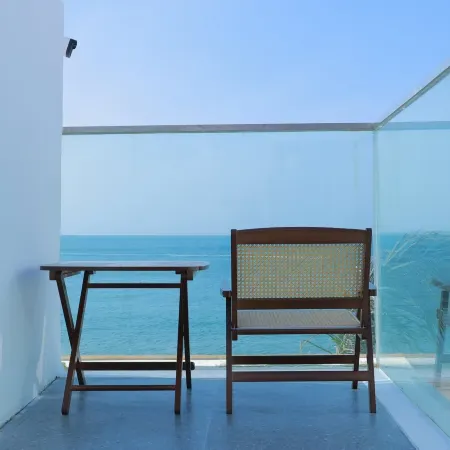 YI HAI Seaview Hotel