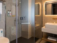 Shenghaiyue Apartment (Bihai Lanwan) Hotels in Yangxi County