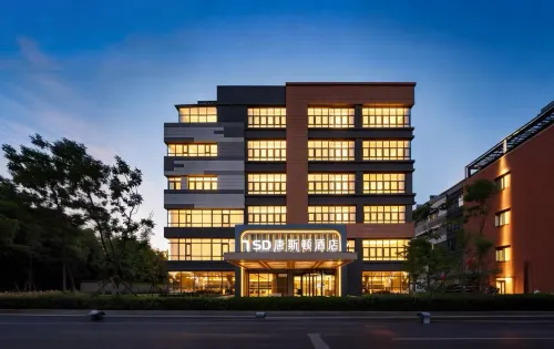 Fuyue Theme Hotel (Jinan Tangye Outlet Store - Original Yishang Hotel)