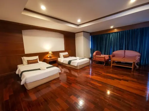โรงแรมล้านนา ออเรียนทัล แม่โจ้