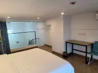 Luyin LOFT Movie Apartment (Nanchang West Station Lizhuangshan Subway Station) - balcony
