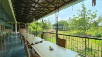 AYRA Hotel Airport Solo