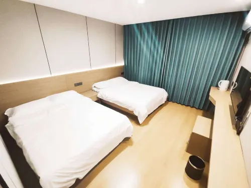 Yixinyuan Homestay (Lushan High-Speed Railway Station) - New