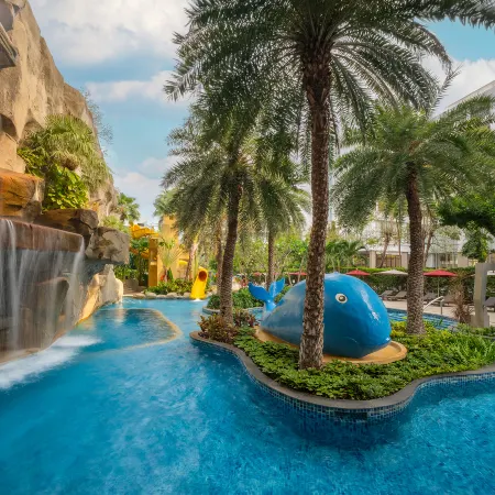 Mercure Pattaya Ocean Resort Отели рядом с достопримечательностью «Круг дельфинов»
