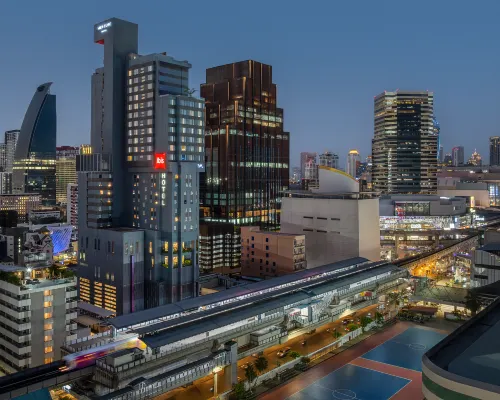 Ibis Bangkok Siam Hotels near Wat Dusitaram
