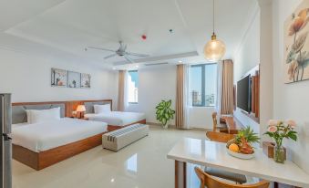 Kiwi Beachside Hotel & Cafe Da Nang